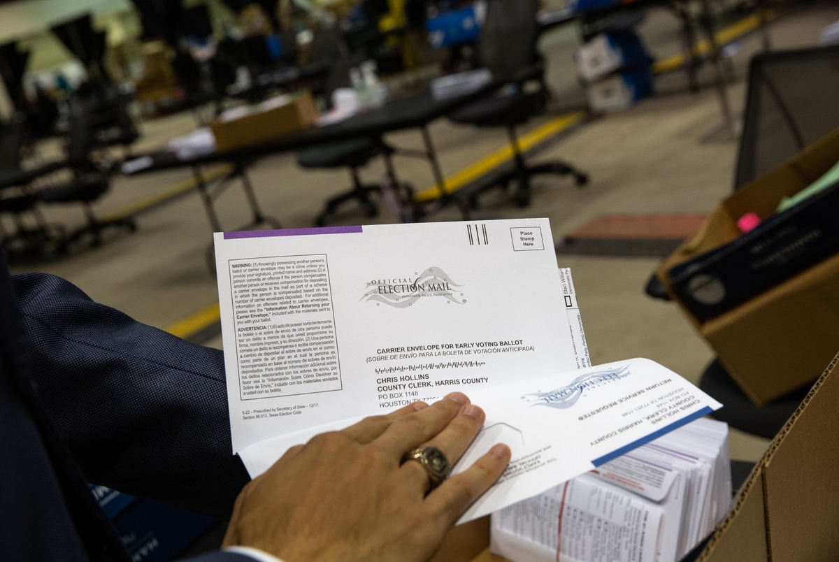 Texas’ mail-in voting rules pushed voters to cast ballots in person — or not vote at all, study